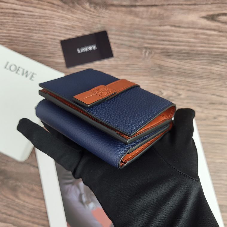 新品未使用】ロエベ（Loewe）三つ折り財布 牛革 ネイビー ブラウン