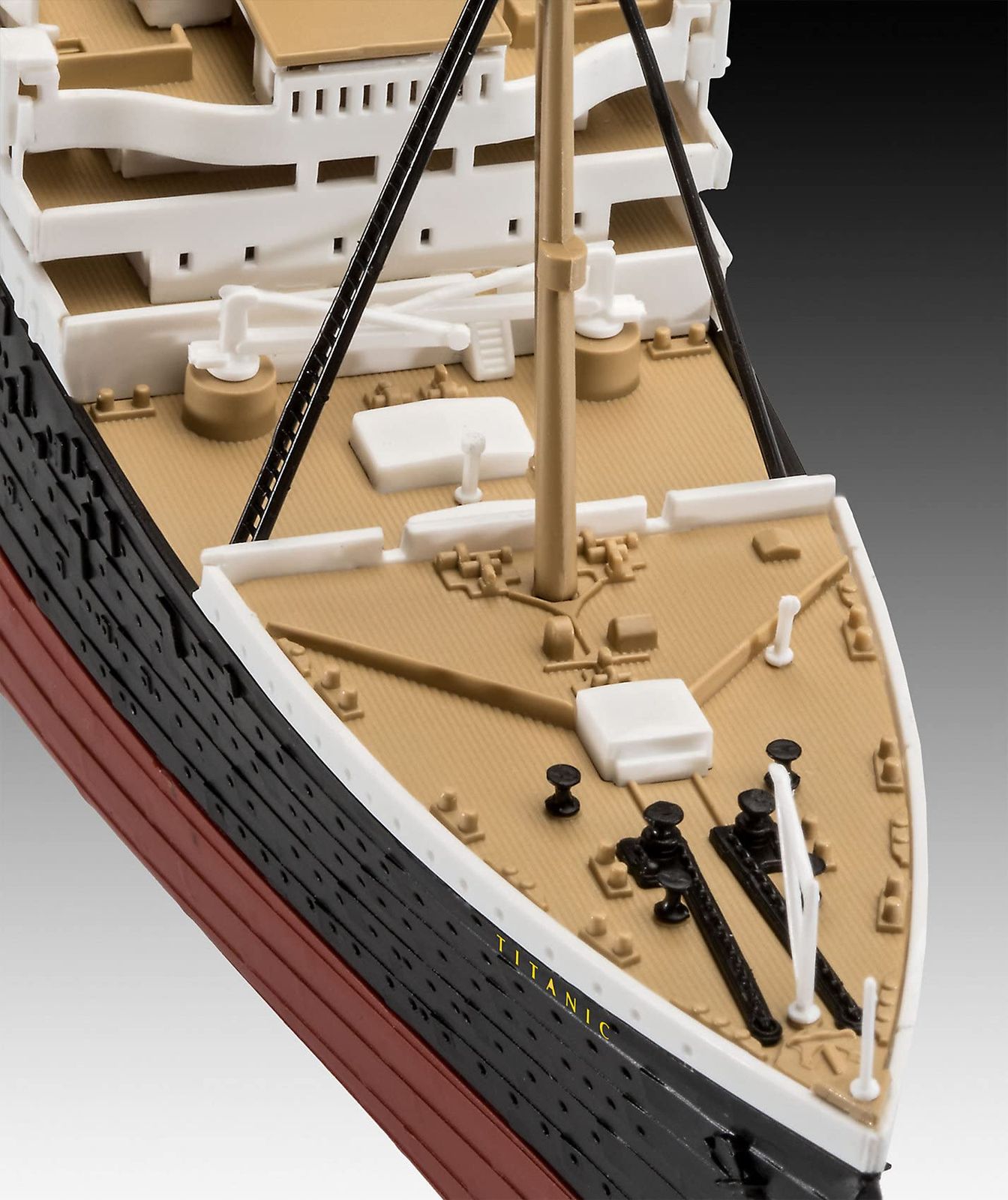 ドイツレベル 1/600 R.M.S タイタニック 色分け済みプラモデル
