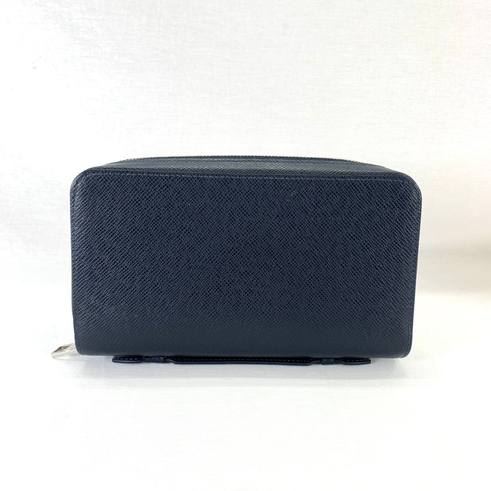 LOUIS VUITTON ルイ ヴィトン タイガ ジッピーXL ラウンドジップ LOUIS VUITTON ルイ ヴィトン タイガ ジッピーXL ラウンドジップ