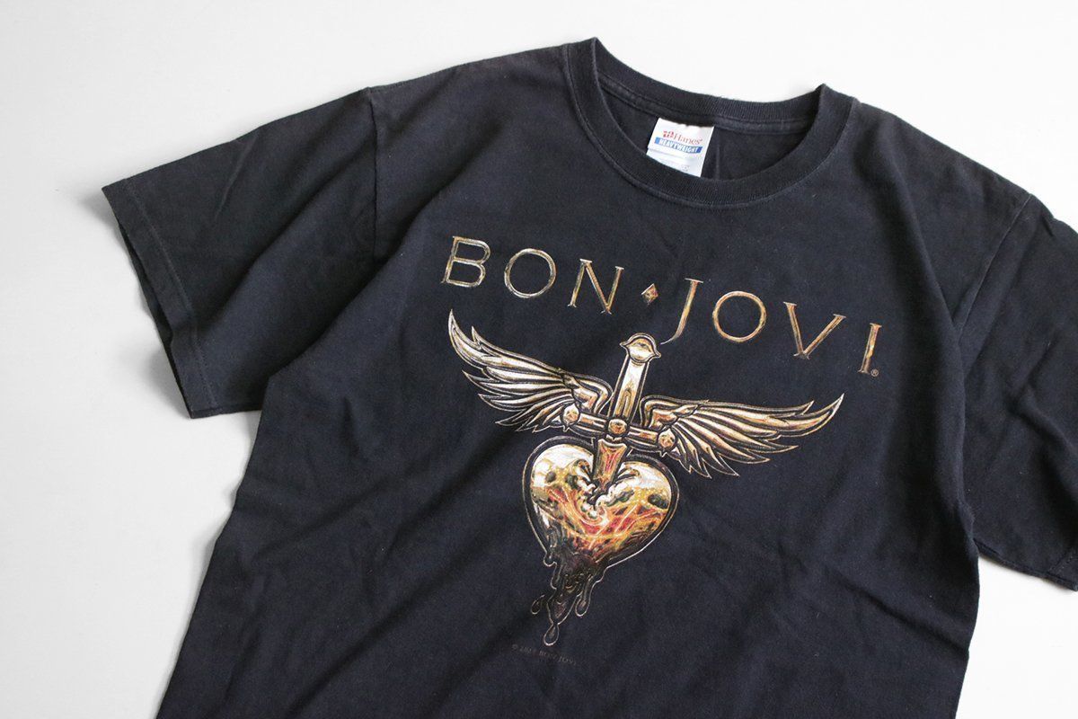 Bon Jovi 2011年 ツアー Tシャツ 黒 Mサイズ (コピーライト入り) 半袖 ロックT バンT グッズ Hanes ボンジョヴィ ボンジョビ  ◇YX1 - メルカリ
