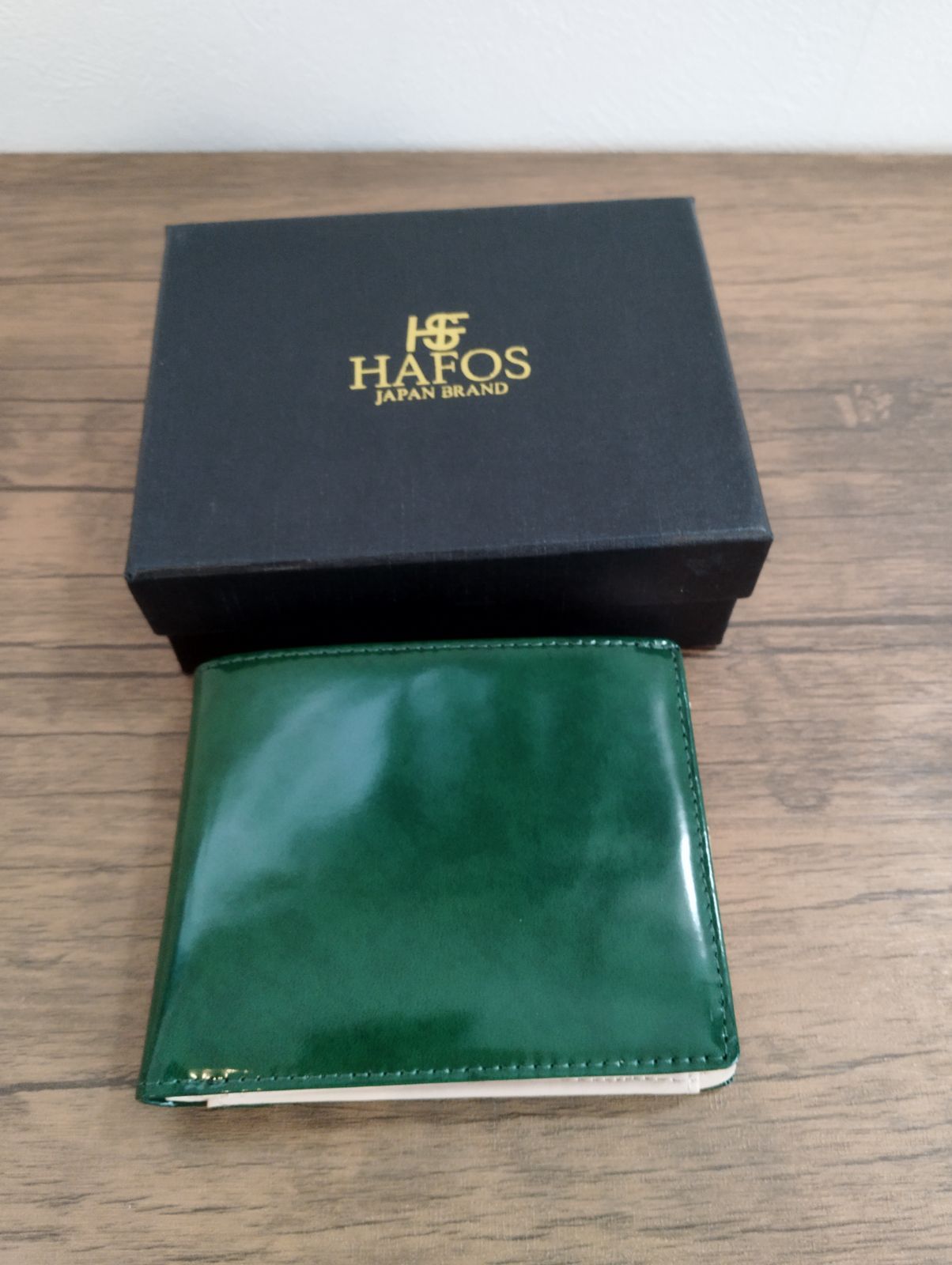 [HAFOS] 折りたたみ財布 メンズグリーン牛革 本革 - バリューズ本州無料配送その他別途料金 - メルカリ