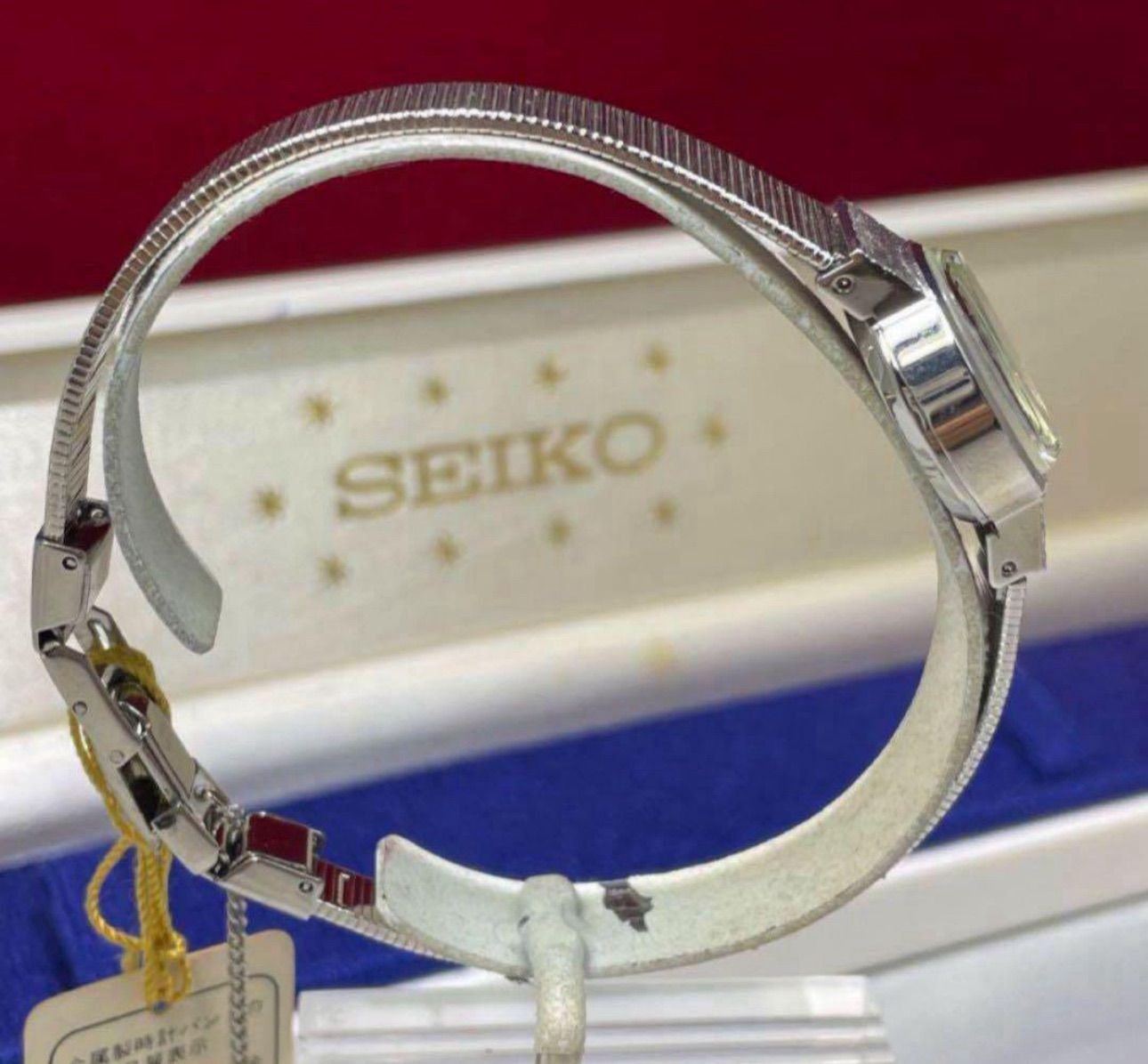 70s 新品未使用 SEIKO ブレスレット 手巻き 純正SSベルト 腕時計 70s 新品未使用 SEIKO ブレスレット 手巻き 純正SSベルト 腕時計