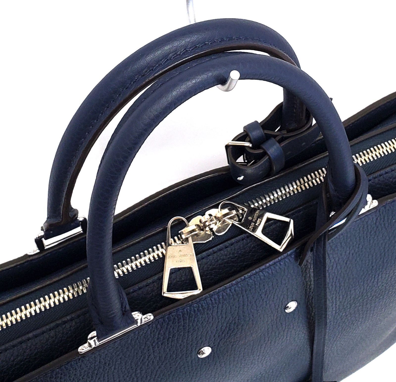 極美品【ルイヴィトン】アルマンド ブリーフケース M54380 2way 極美品【ルイヴィトン】アルマンド ブリーフケース M54380 2way