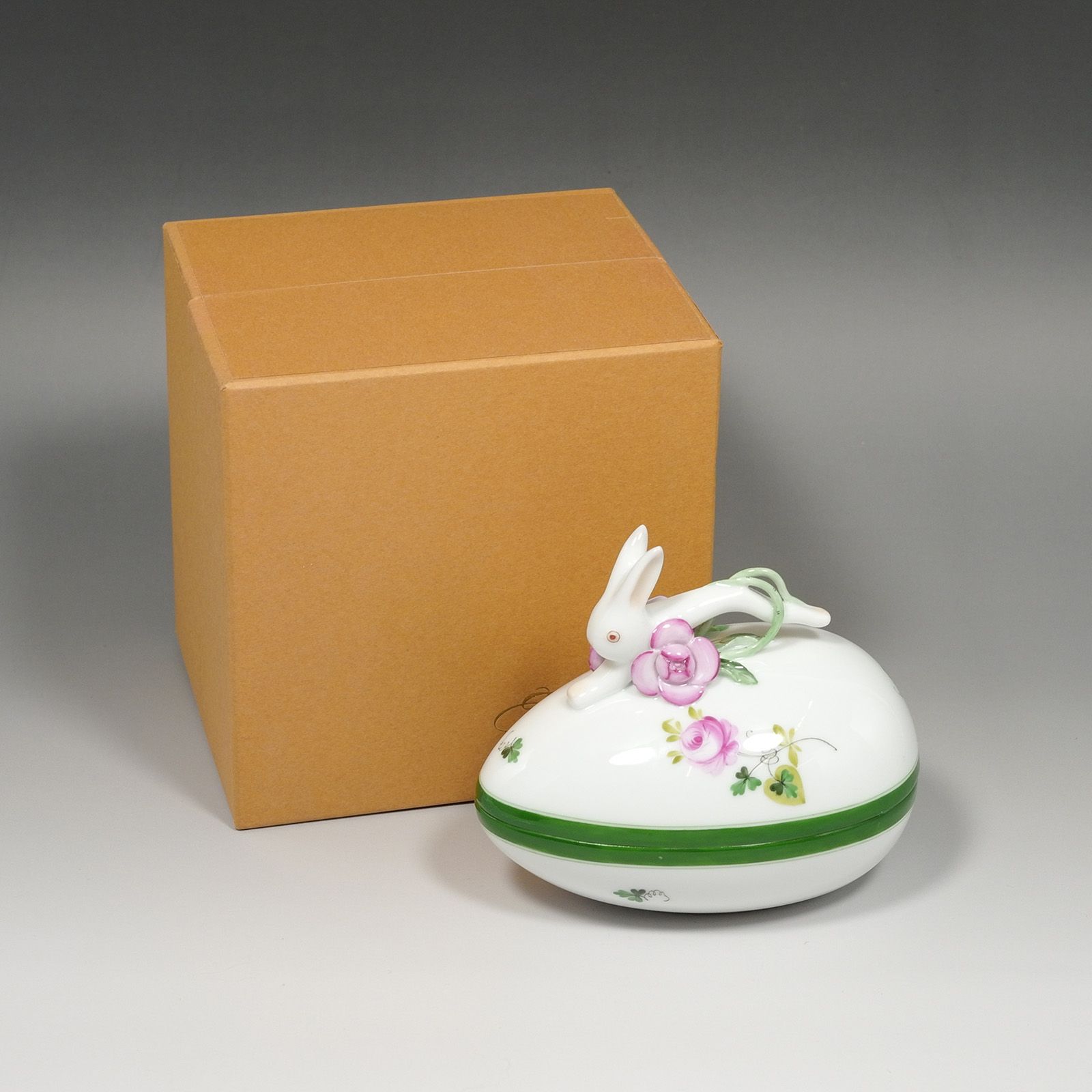 未使用保管品/ヘレンド/ウィーンの薔薇/たまご型ブチネコ　ミニ小物入れ　箱付 未使用保管品/ヘレンド/ウィーンの薔薇/たまご型ブチネコ ミニ