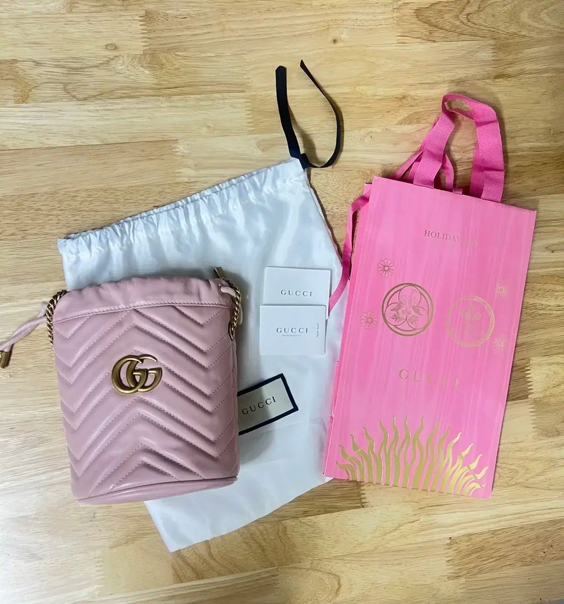 GUCCI グッチ マーモント バケットバッグ