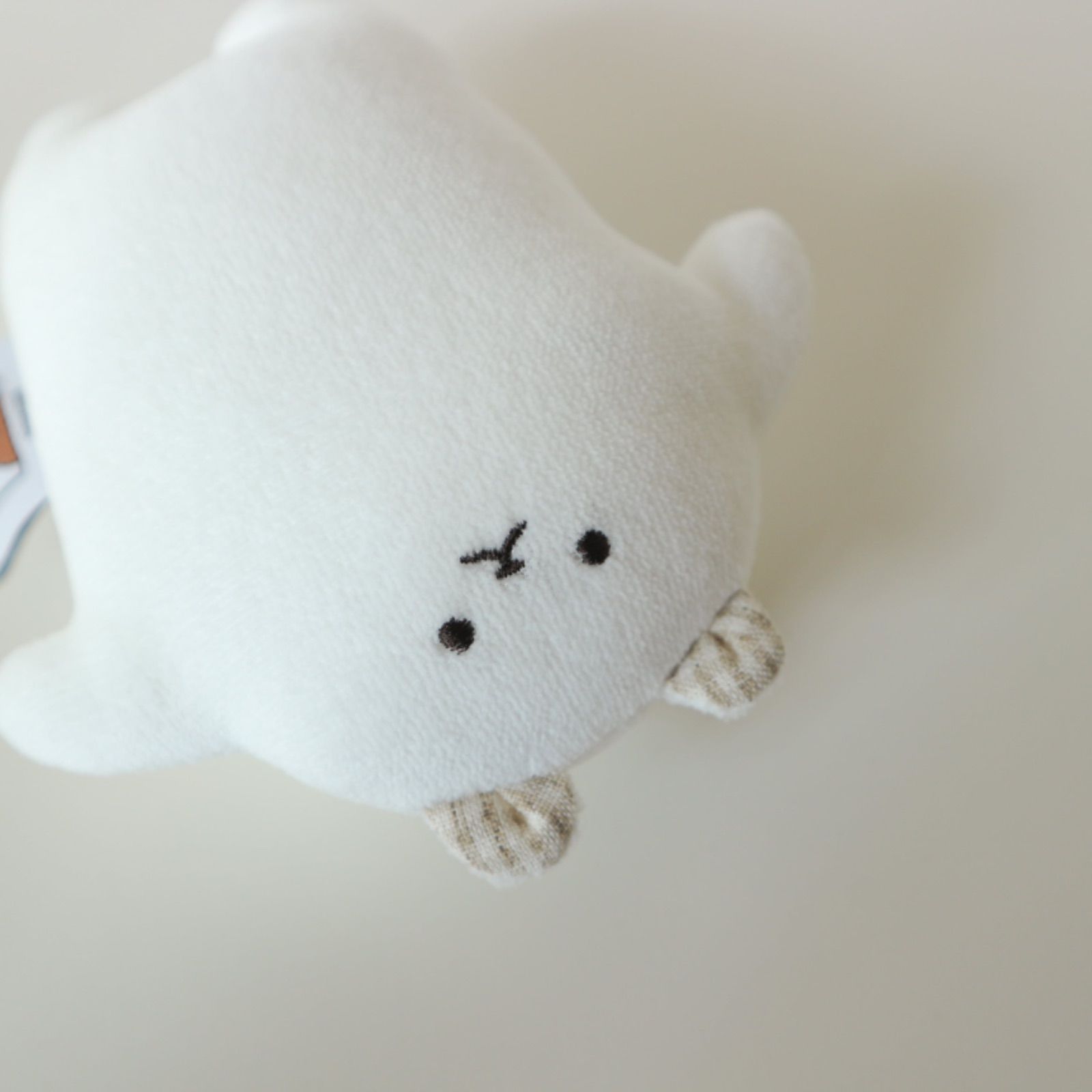 tsumikipoche 公式 】ゆきぐにくまさんのガラガラぬいぐるみ - メルカリ