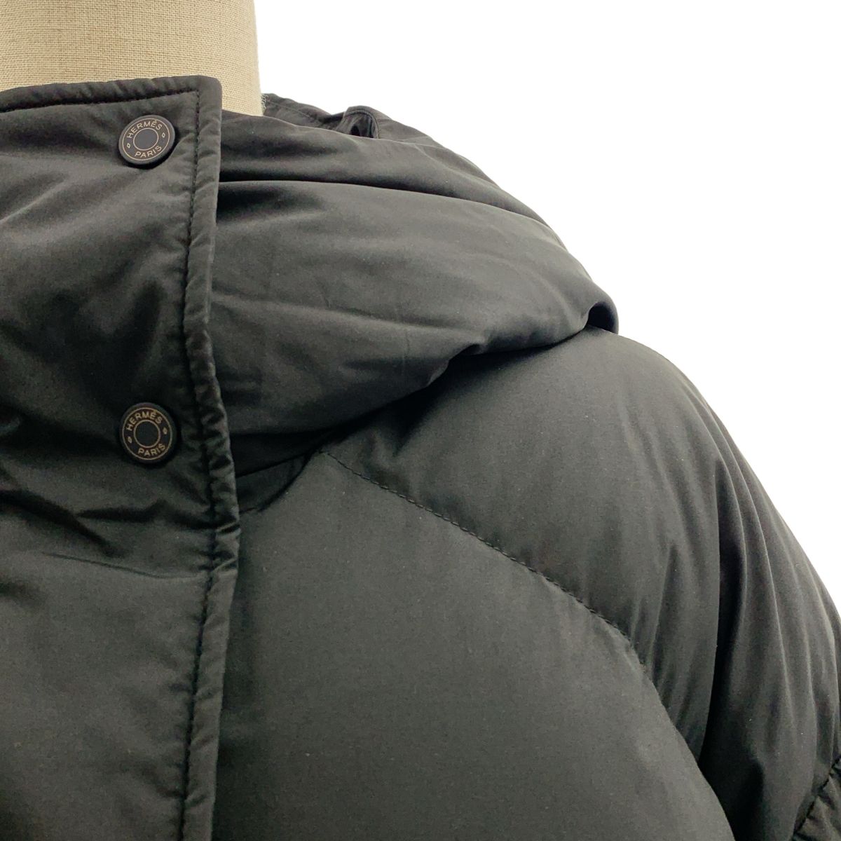 HERMES | エルメス | 2025AW | セリエボタン ロゴジップ ドローストリング ダウン ジャケット フーディ | 36 | ブラック | レディース