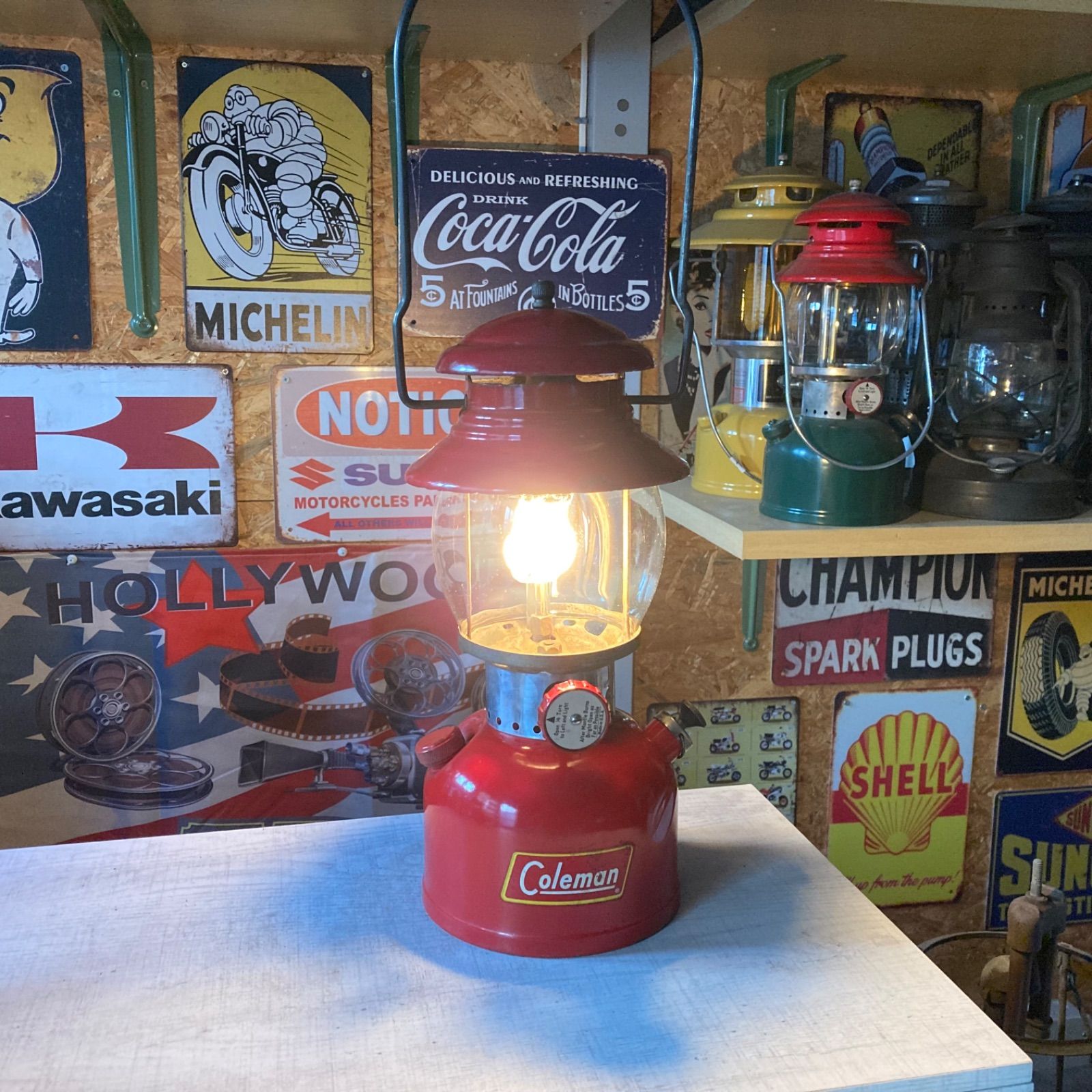 Colemanコールマン【'60年07月製200Aランタン】イエローボーダー コールマン 200A 1960年2月製造 前期 イエローボーダー 黄枠