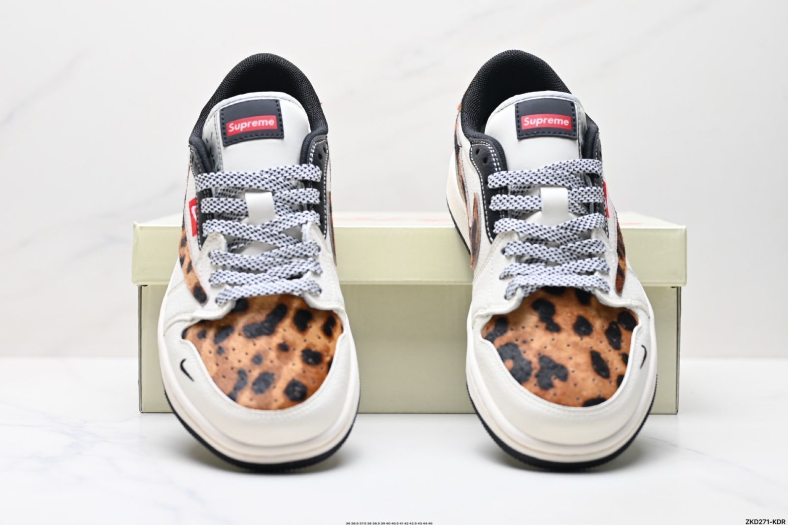  全新 Nike AJ 1 逆スウッシュ TS x リバースモカ JJ 2508-555 スニーカー 靴