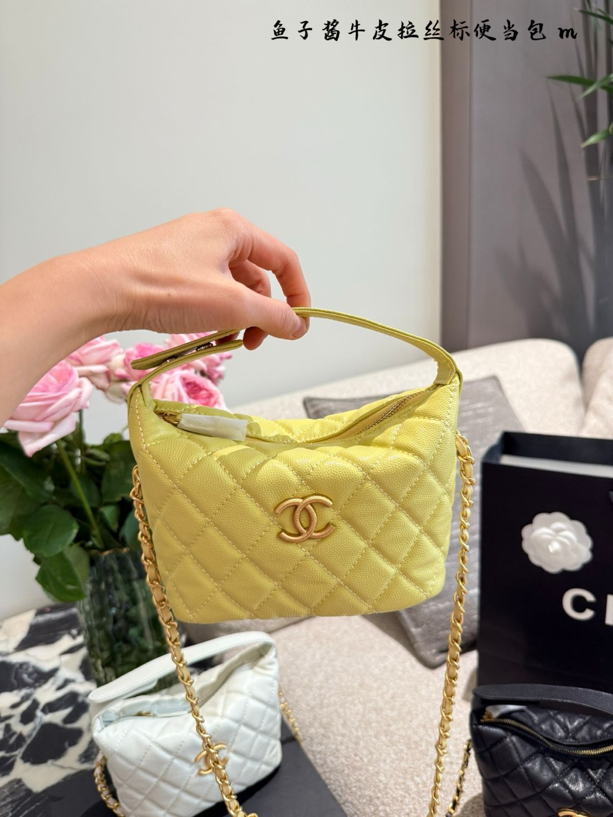 今日特価】Chanel 25p ラストゴールドロゴ ランチボックスバッグ