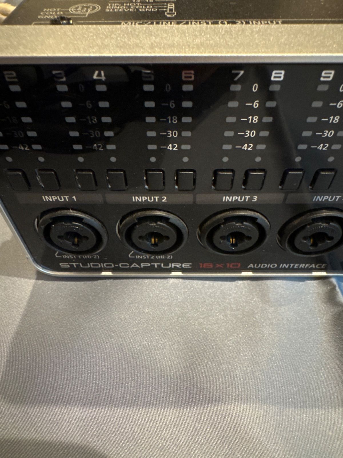 オーディオインターフェース