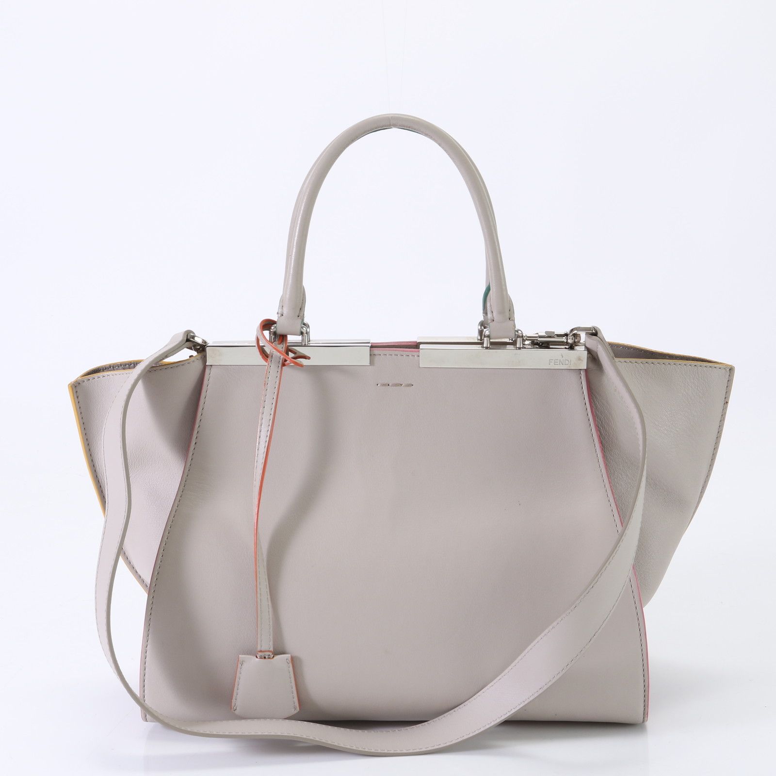 フェンディ　3JOURS トロワジュール ショルダーバッグ　ベージュ　中古 美品 フェンディ トロワジュール 3JOURS レザー 2WAY ショルダー