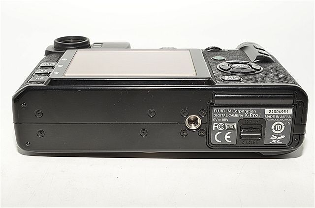 FUJIFILM X-Pro1 ボディ FUJIFILM X-Pro1 Mirrorless Digital Camera (Body Only