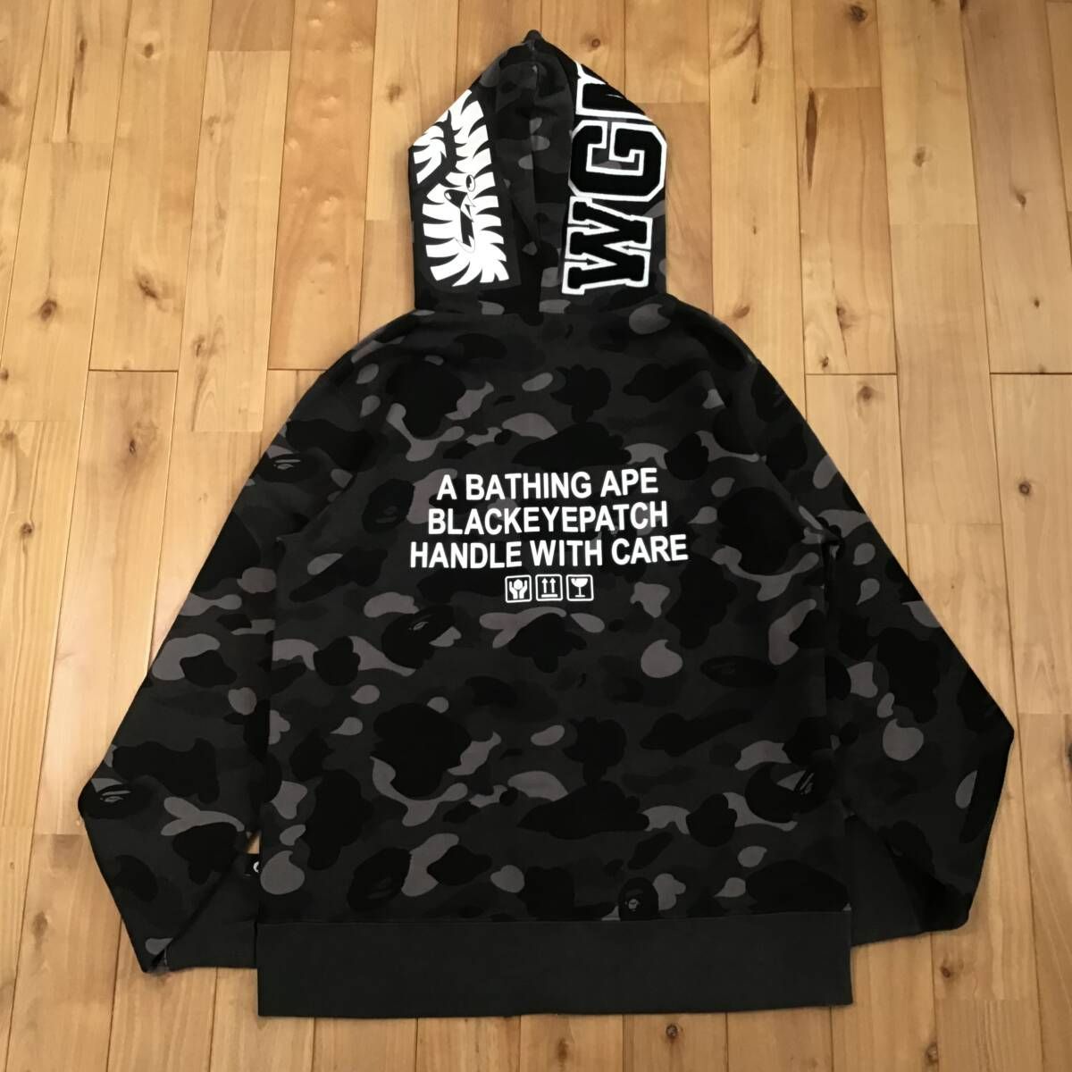 A BATHING APE シャークパーカー BLACK EYE PATCH