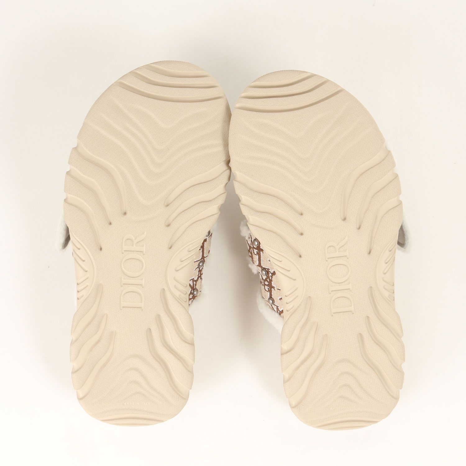 Dior☆ディオール ツイスト - ディオール アストラル ボウ Dior Twist - Dior Astral Bow White and Gold-Tone Embroidery