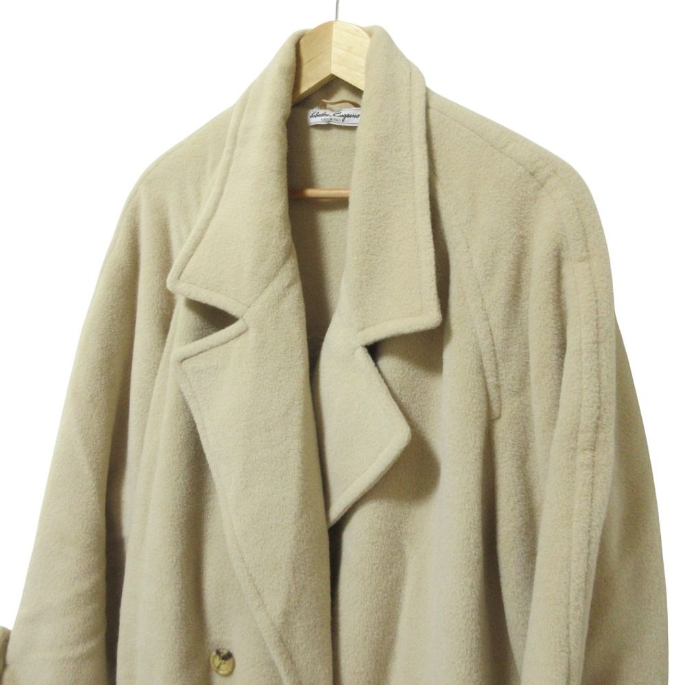 フェラガモ　ベージュ ダブルブレスト コート 美品 Salvatore Ferragamo サルヴァトーレフェラガモ
