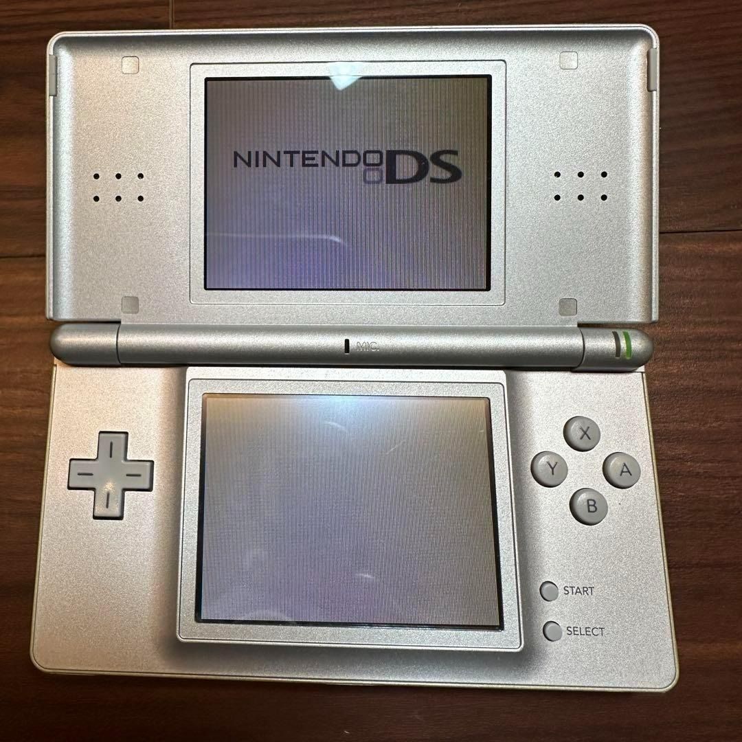 グロスシルバー