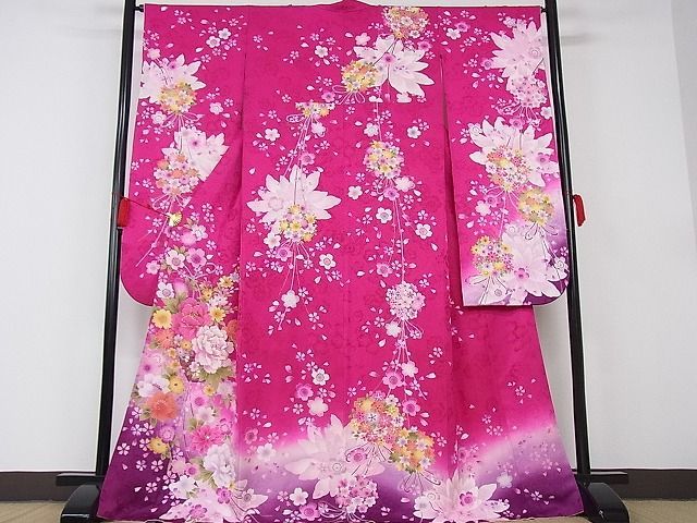 平和屋-こころ店■豪華振袖　駒刺繍　花籠文　暈し染め　金彩　着丈167cm　裄丈65cm　正絹　逸品　3kk1947