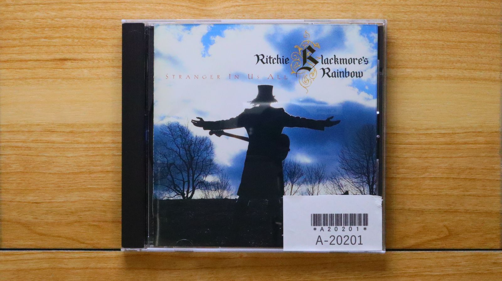 リッチー・ブラックモアズ・レインボー／孤高のストレンジャー Amazon.co.jp: STRANGER IN US ALL (EXPANDED EDITION