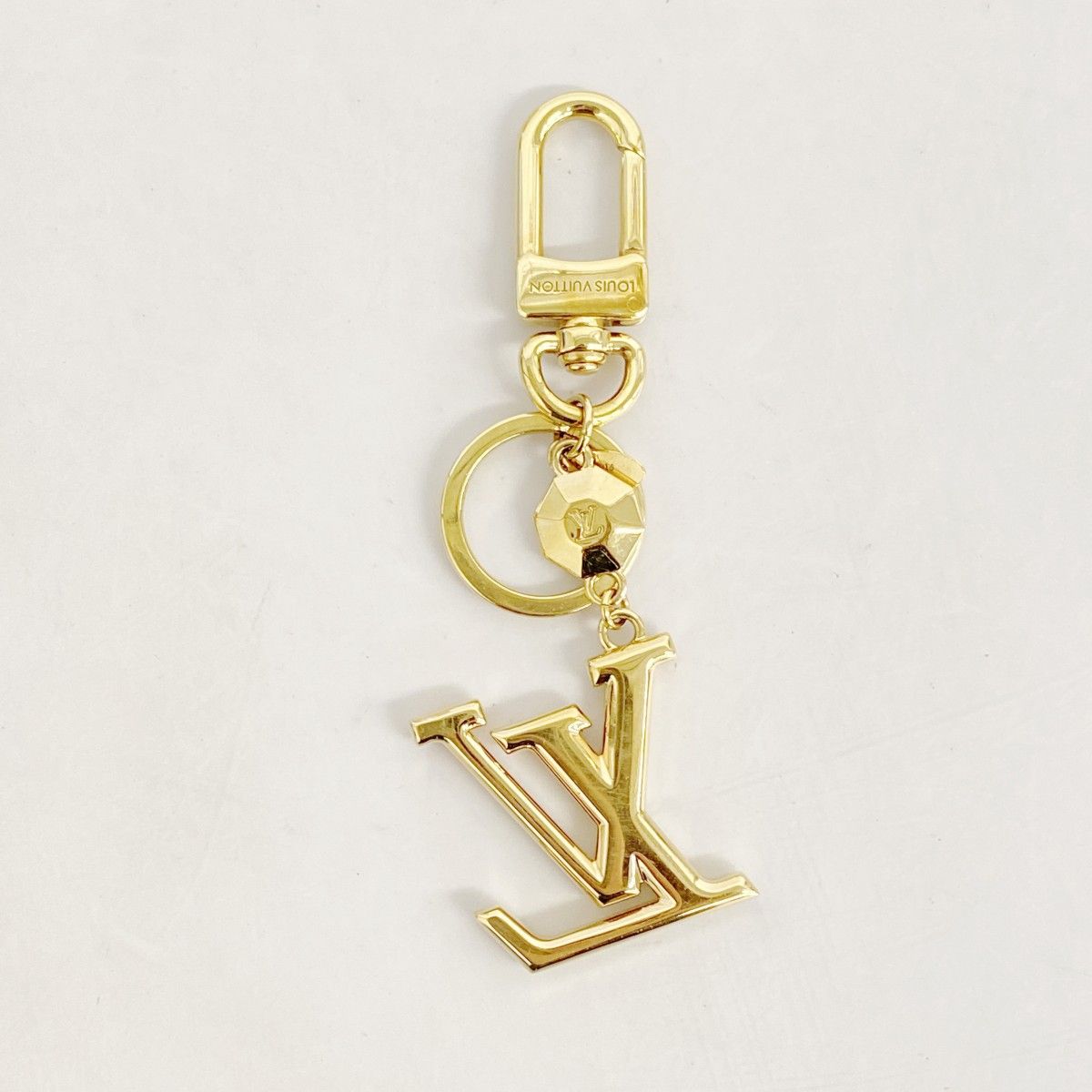5id4907-h】ルイヴィトン キーホルダー ポルトクレLVファセット M65216  