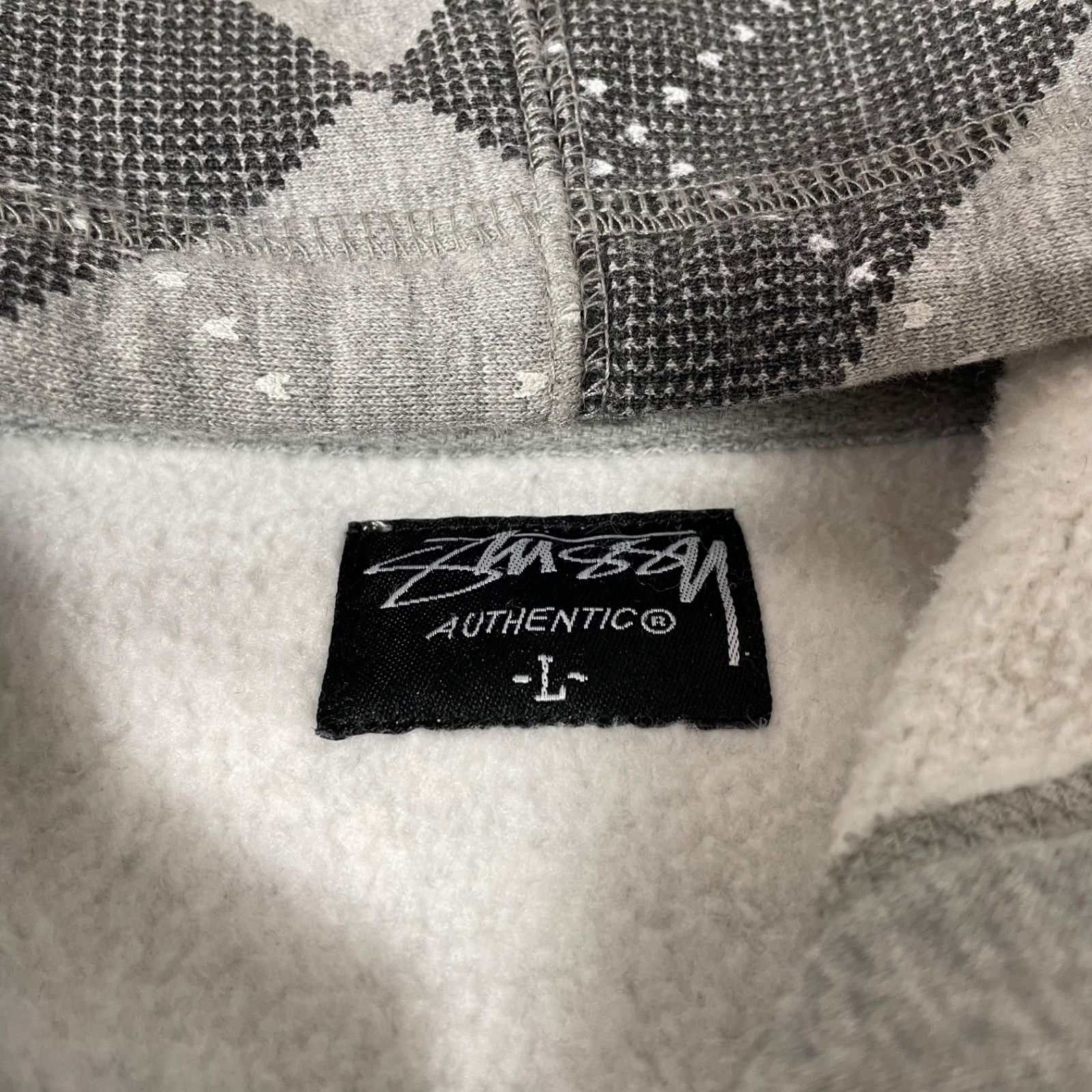 M1001-102-F STUSSY ステューシー アーチロゴ ジップアップパーカー アーガイル グレー 裏地 ボア 裏起毛 グレー カーキ Lサイズ  - メルカリ