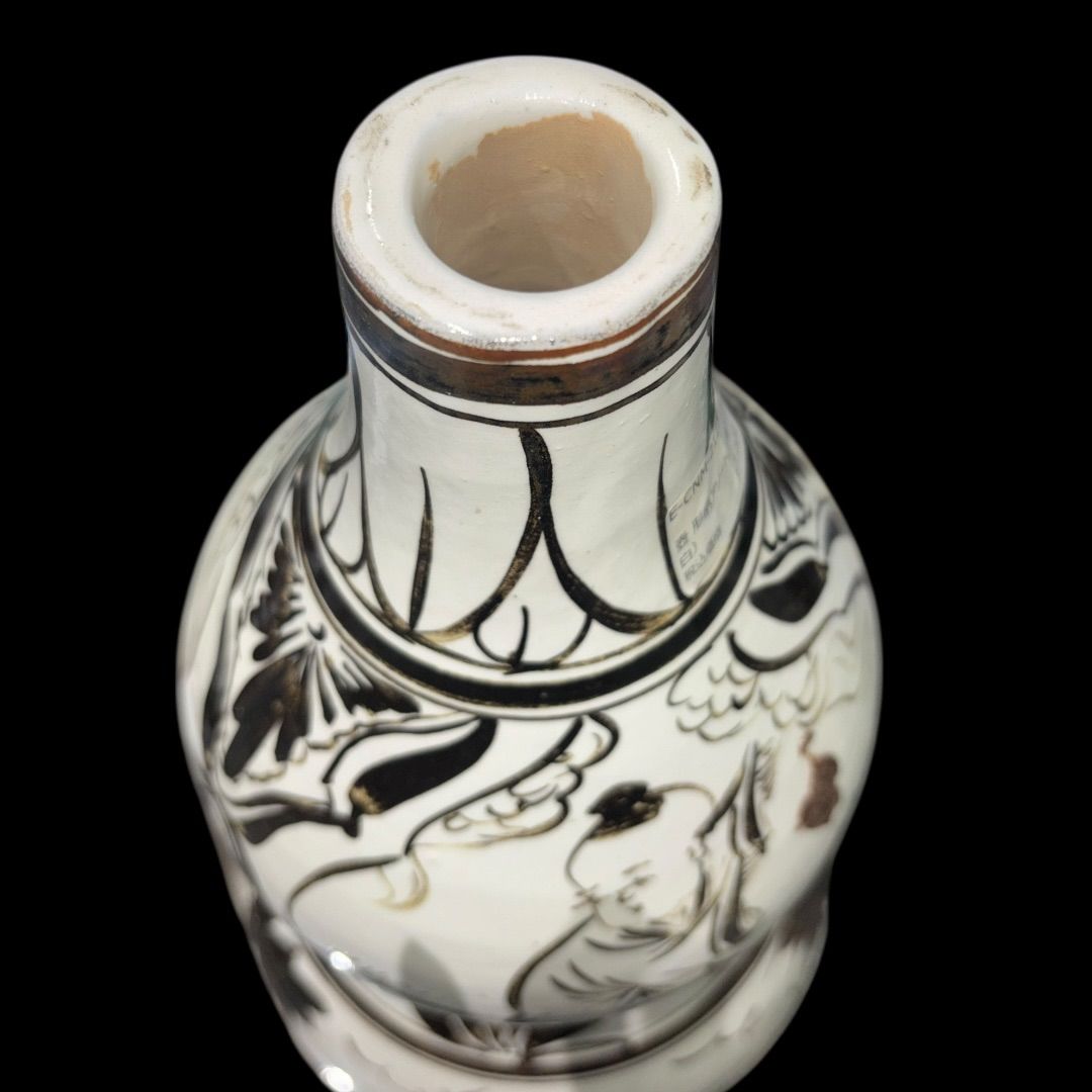 中国古美術 中国古陶磁器 古玩 磁州窯 白釉掛 鉄絵 草文様に