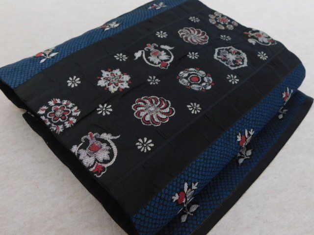 ハローキティ ご当地ストラップファスナーマスコットセット58個→57