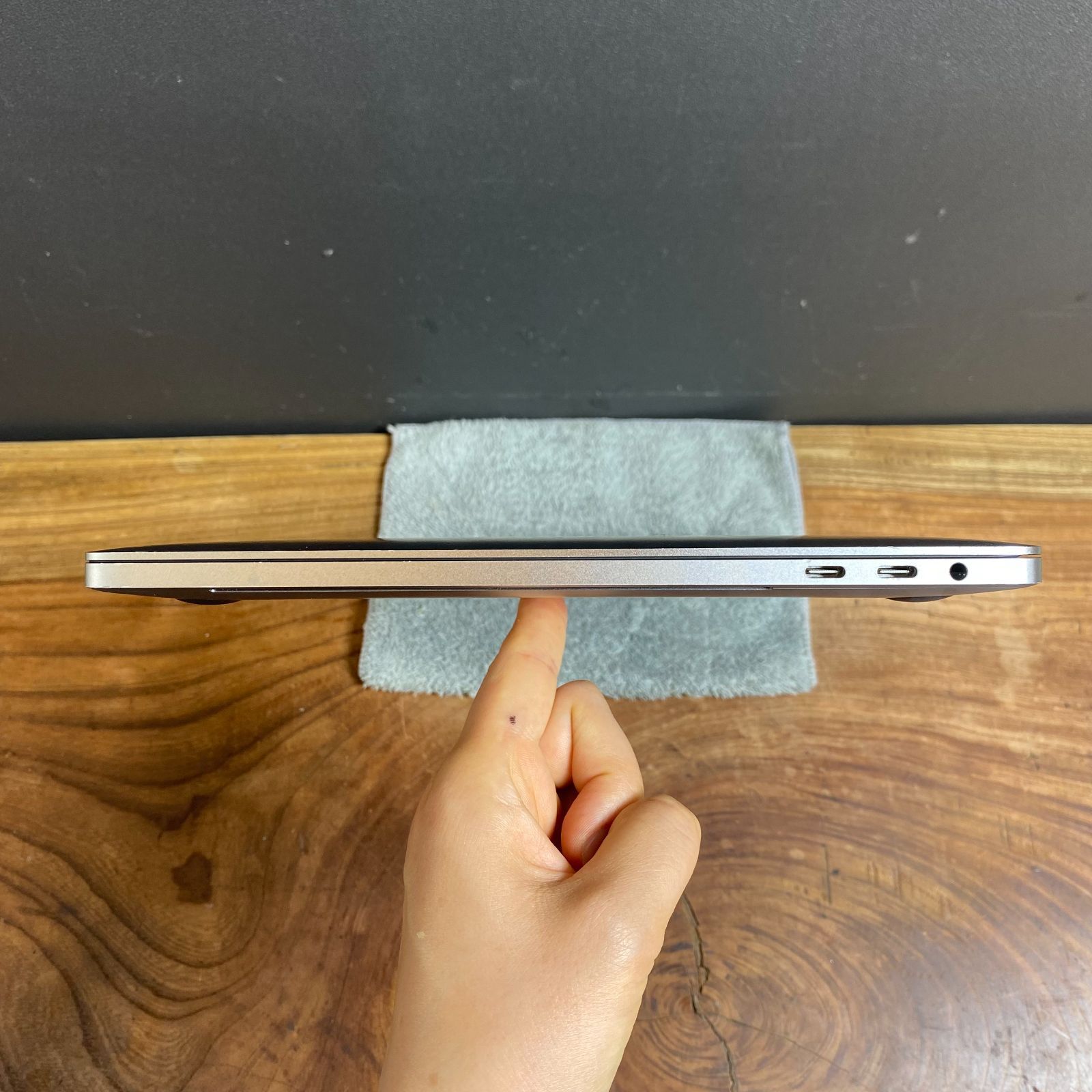 Apple MacBook