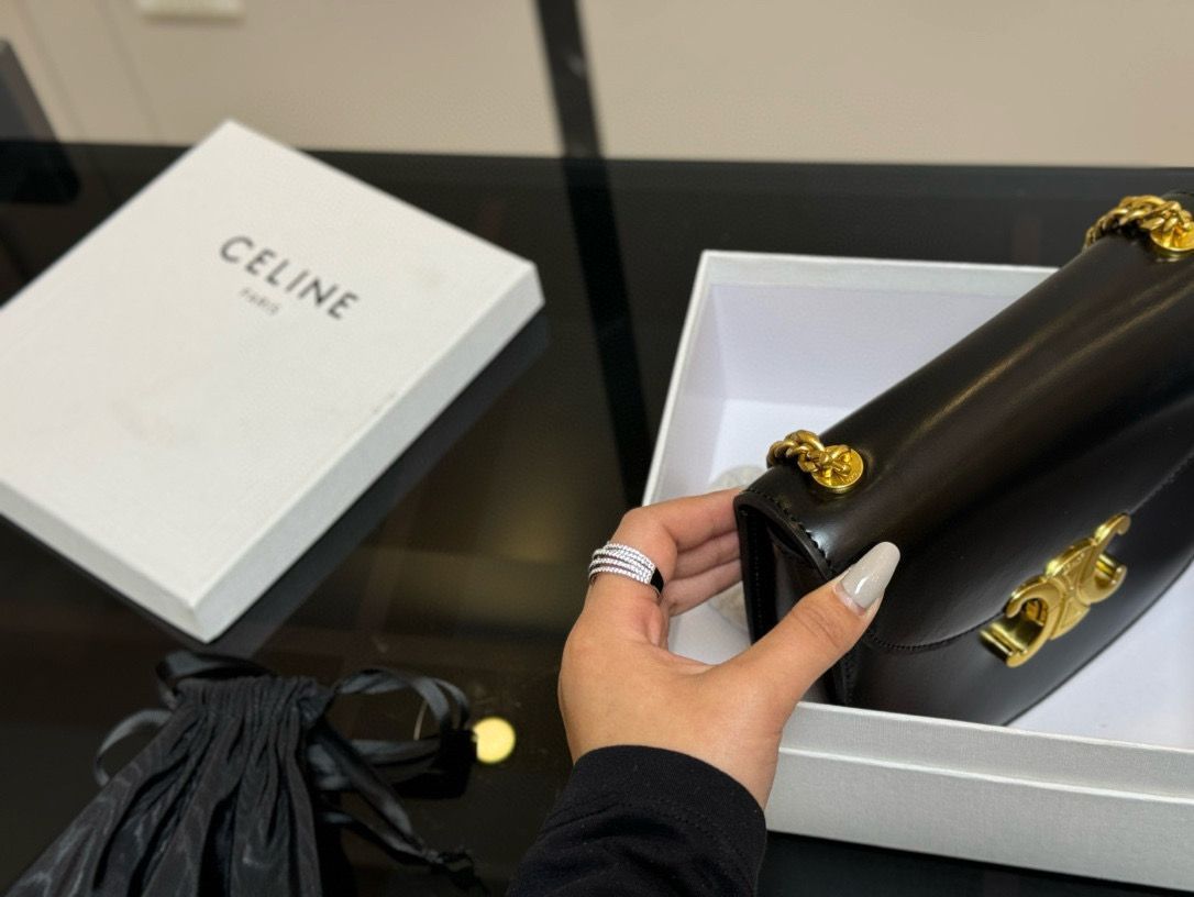 Celine] トリオンフ ミニバッグ - 専用ボックス付き | セリーヌ