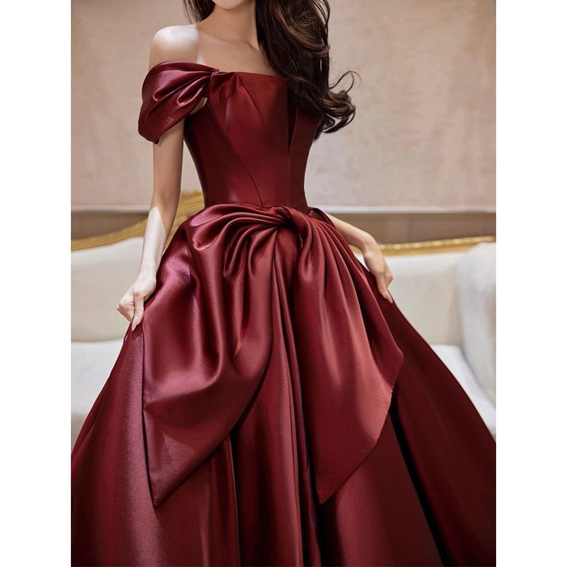 フォーマル衣装》販売 クラレナの ビーズストラップ イヤリング付き  