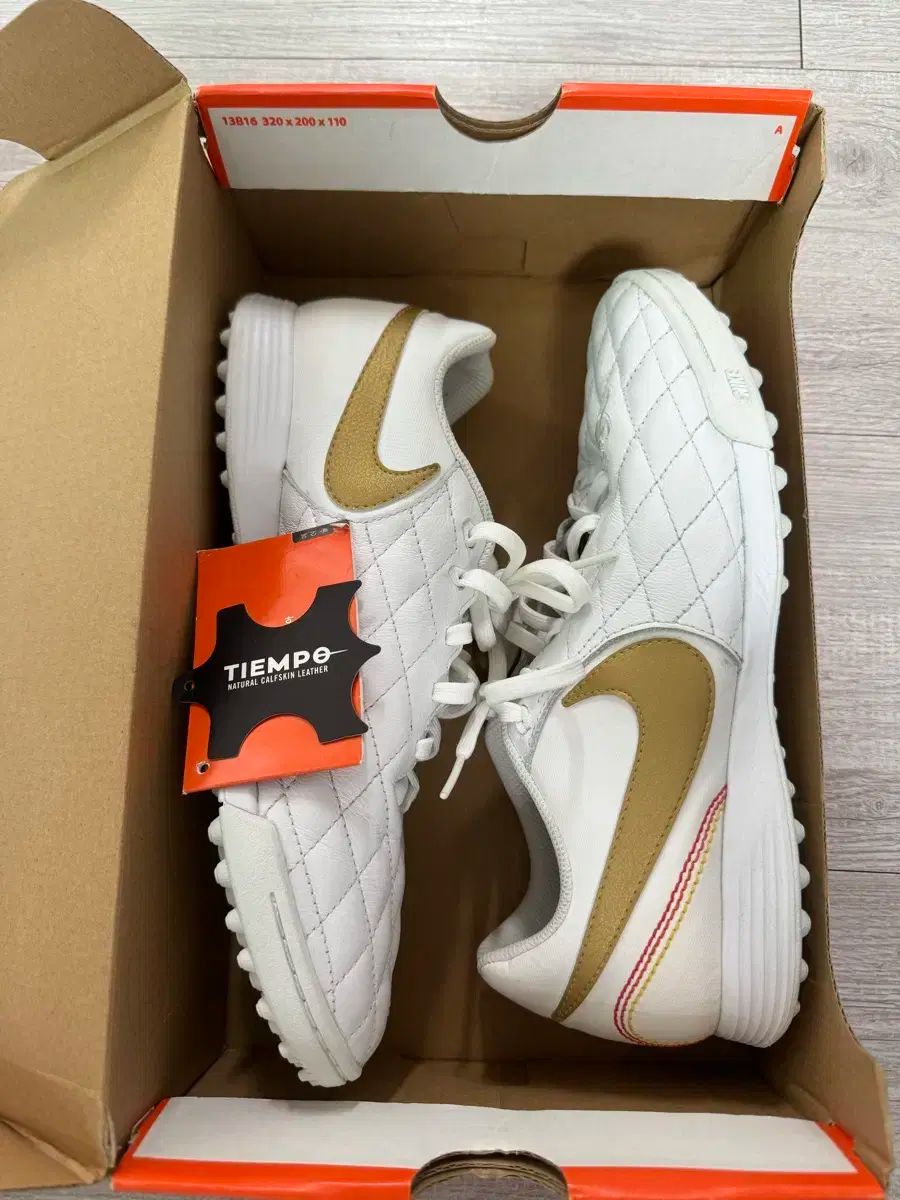 NIKE ナイキ レジェントﾞ 7 アカデミー 10R TF(ブルー×ホワイト