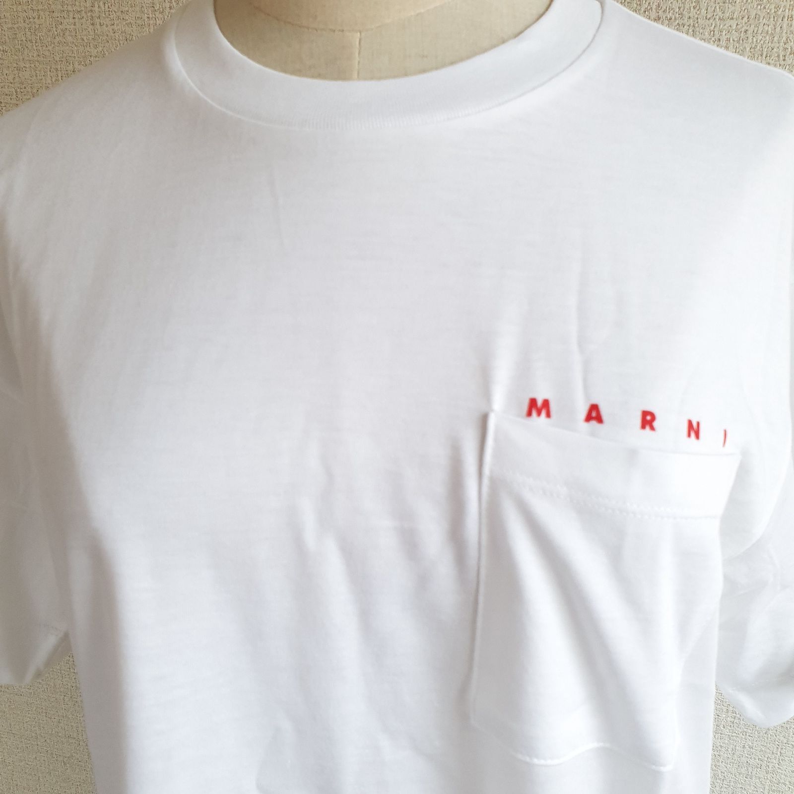新品・未使用】MARNI KIDS 胸ポケット ロゴTシャツ 白 M01415M00RF