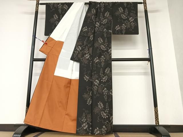 平和屋着物●本場村山紬　草花文　黒地　正絹　逸品　AAAW9268zg 平和屋着物○本場村山紬 草花文 黒地 正絹 逸品 AAAW9268zg - メルカリ