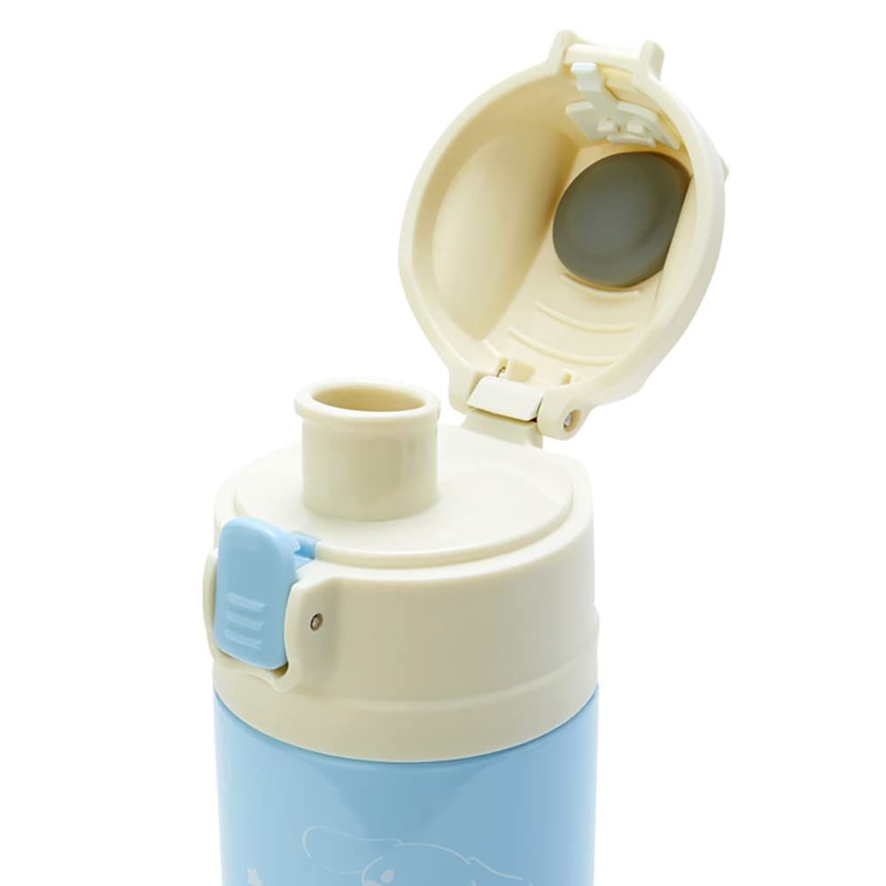サンリオ 子供用 水筒 470ml 直飲み ワンタッチ ステンレス ボトル シナモロール シナモン Cinnamoroll 保冷専用 ショルダーヒモが付いたポーチ付き 名前スペース付き 女の子 キャラクター 212512 SANRIO [シナモロール]