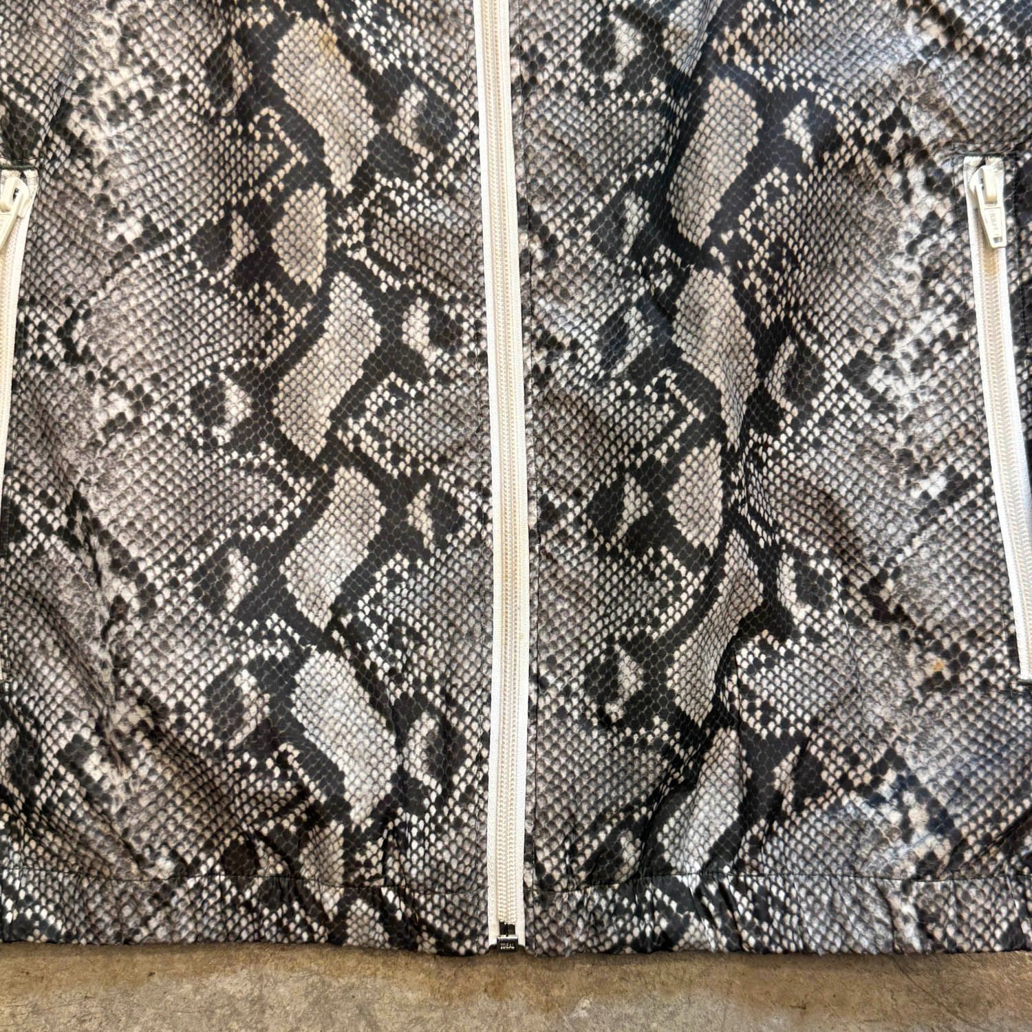 ハイク　アディダス　ブルゾン　パイソン HYKE × adidas (ハイク × アディダス) パイソン ノーカラー ジャケット