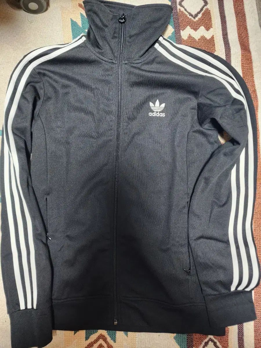 【雷市場（ポンジャン）商品韓国直送】 adidas(アディダス) ヨーロッパ ジャージ 白×黒 100