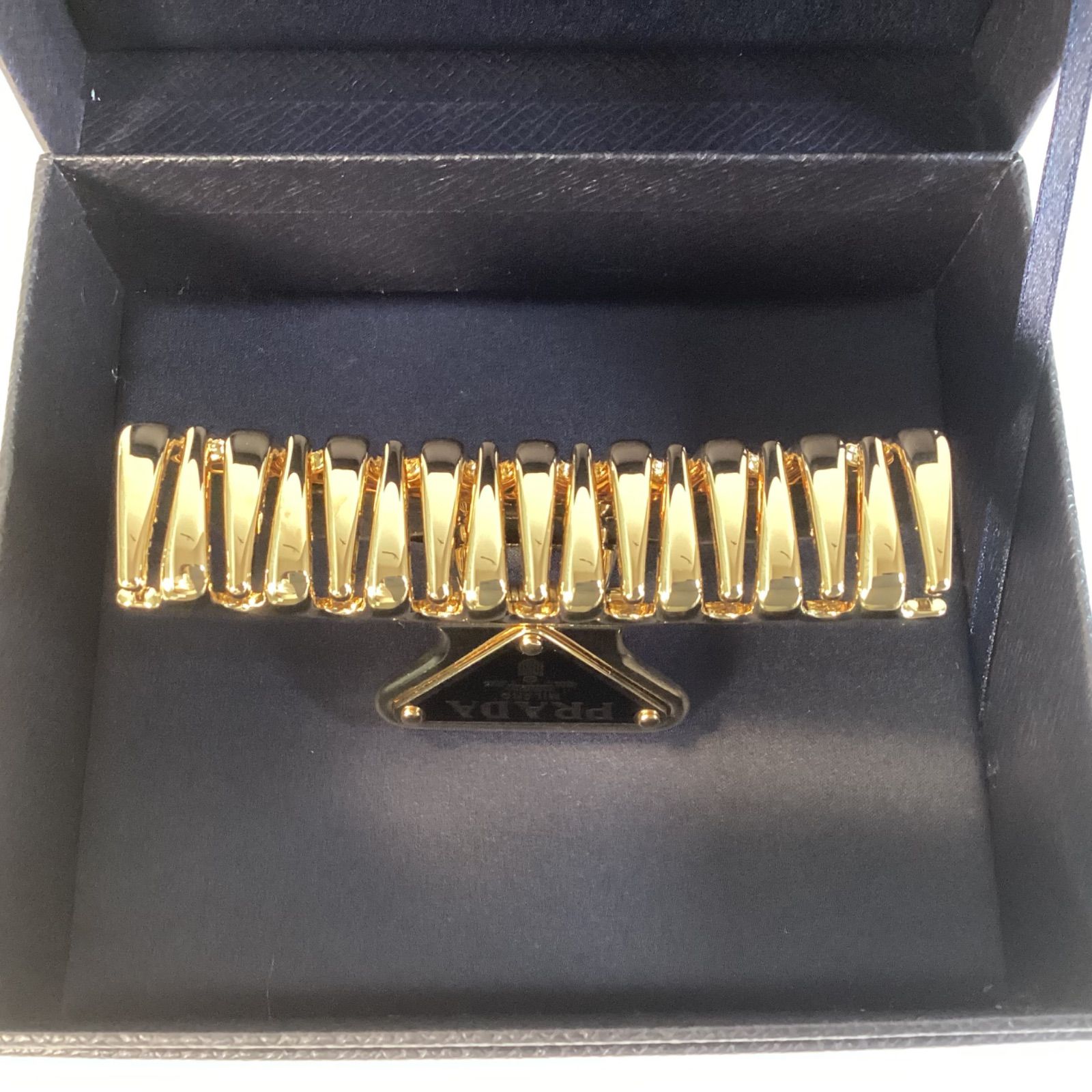 PRADA メタル ヘアクリップ トライアングル 新品、未使用】PRADA プラダ メタル ヘアクリップ 三角ロゴ
