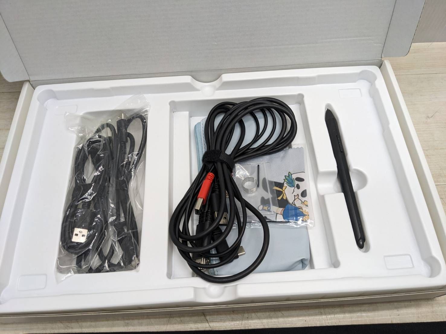 液晶ペンタブレット