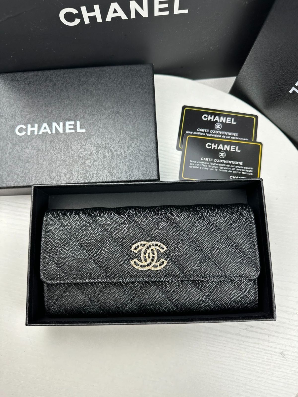 【高級感溢れるLOOK】CHANEL★ミディアムウォレット 今日特価】シャネル バイフォールド ロングウォレット, 新作