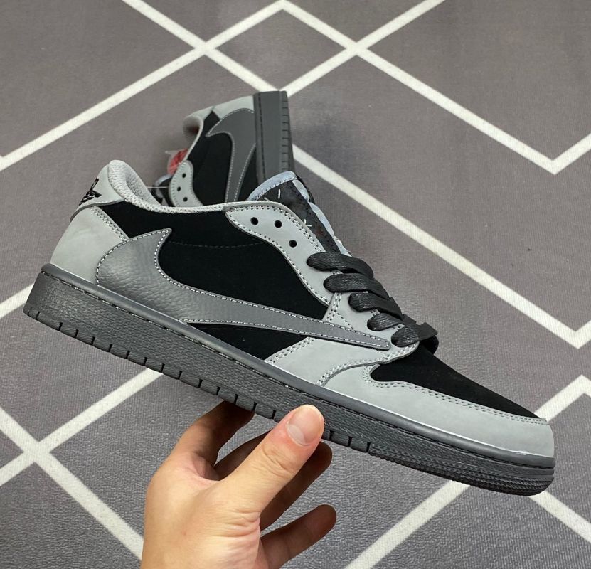 ナイキ スニーカー Travis Scott x Air Jordan 1 ” Reverse Mocha  