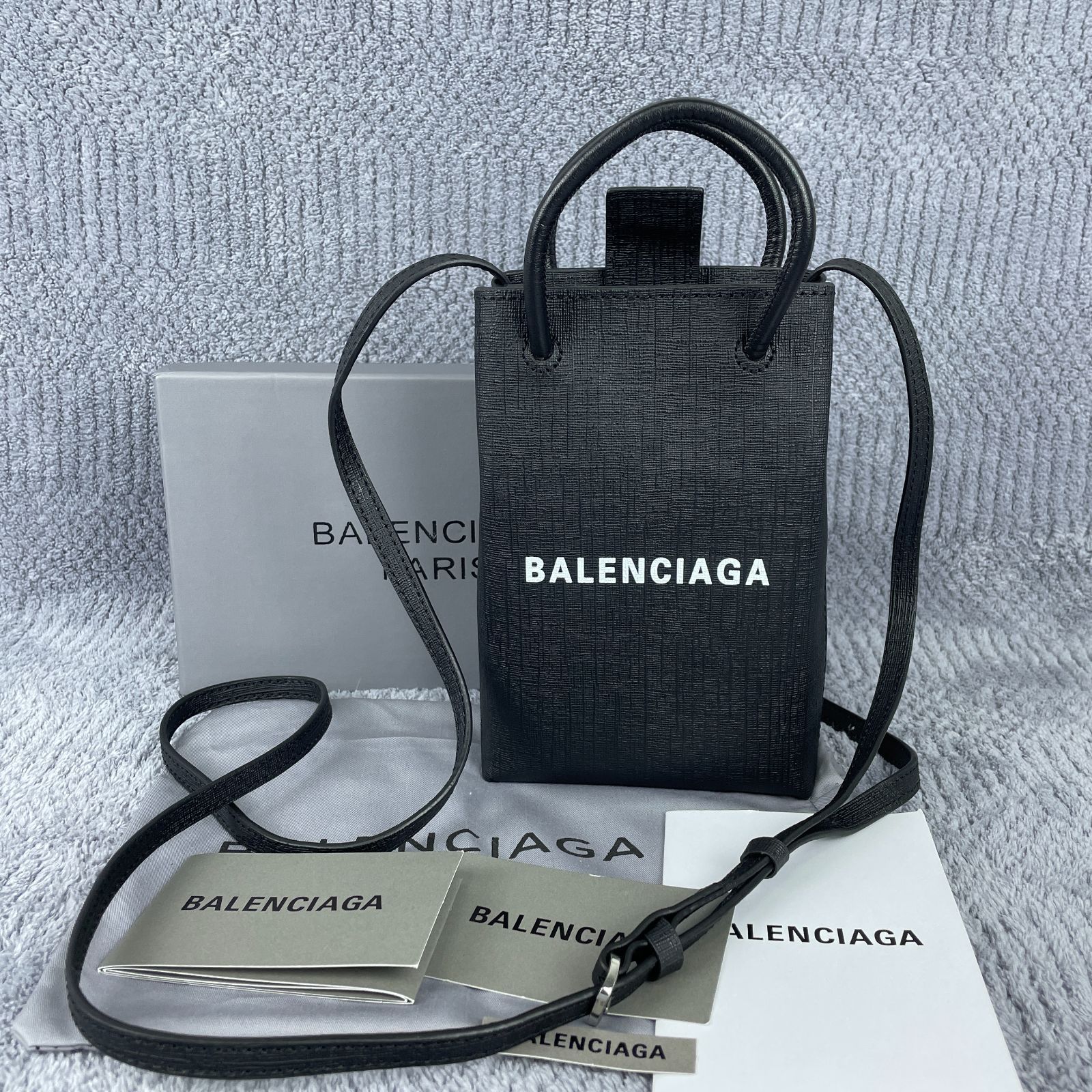 ♪付属品完備♪Balenciaga バレンシアガ スマホショルダー フォンショルダ - メルカリ