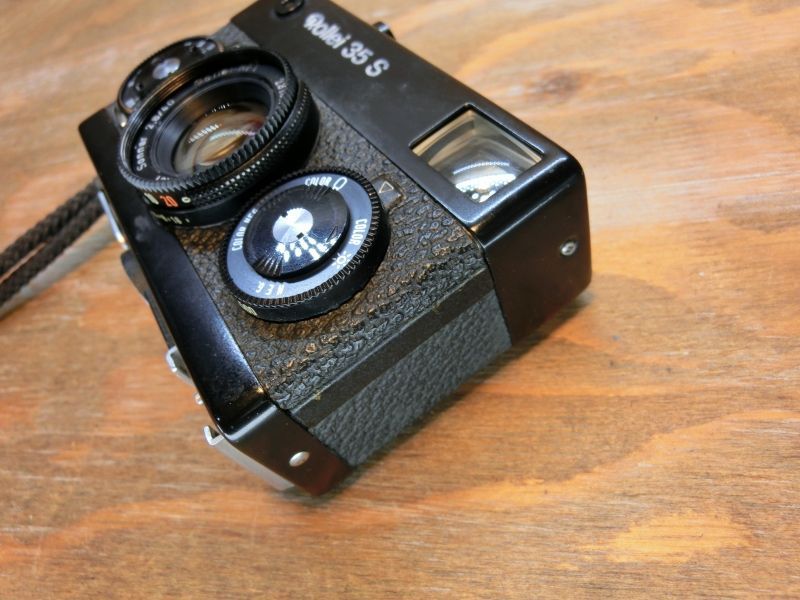 【露出計〇】 ローライ35s 露出計〇Rollei 35S Sonnar 40mm F2.8 ブラック Rollei ローライ 35S