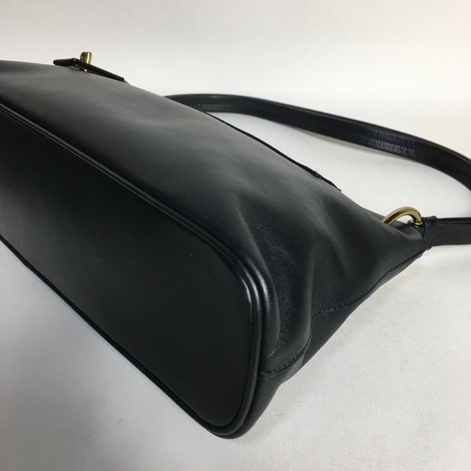 2504-99｜グッチ ハンドバッグ レザー ブラック ターンロック - メルカリ