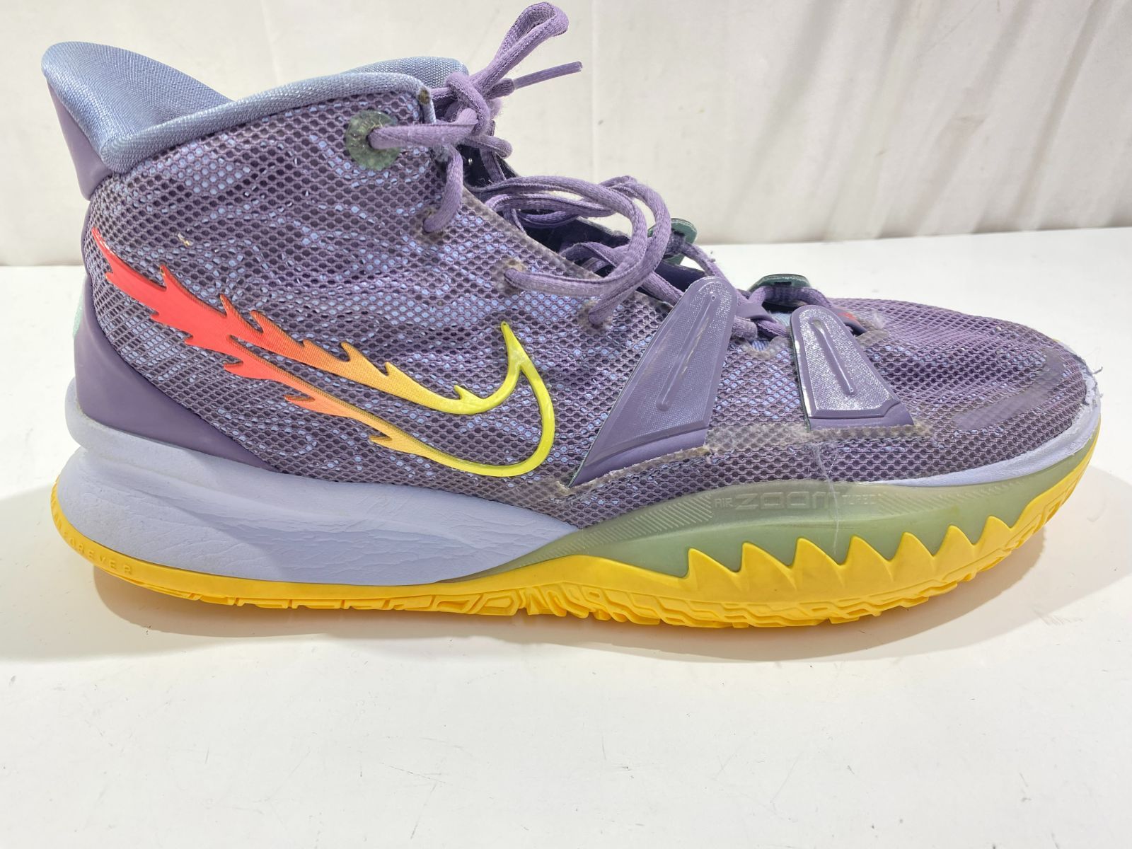 七重浜801-3-070713nh】Nike Kyrie 7 Frame ナイキカイリー7
