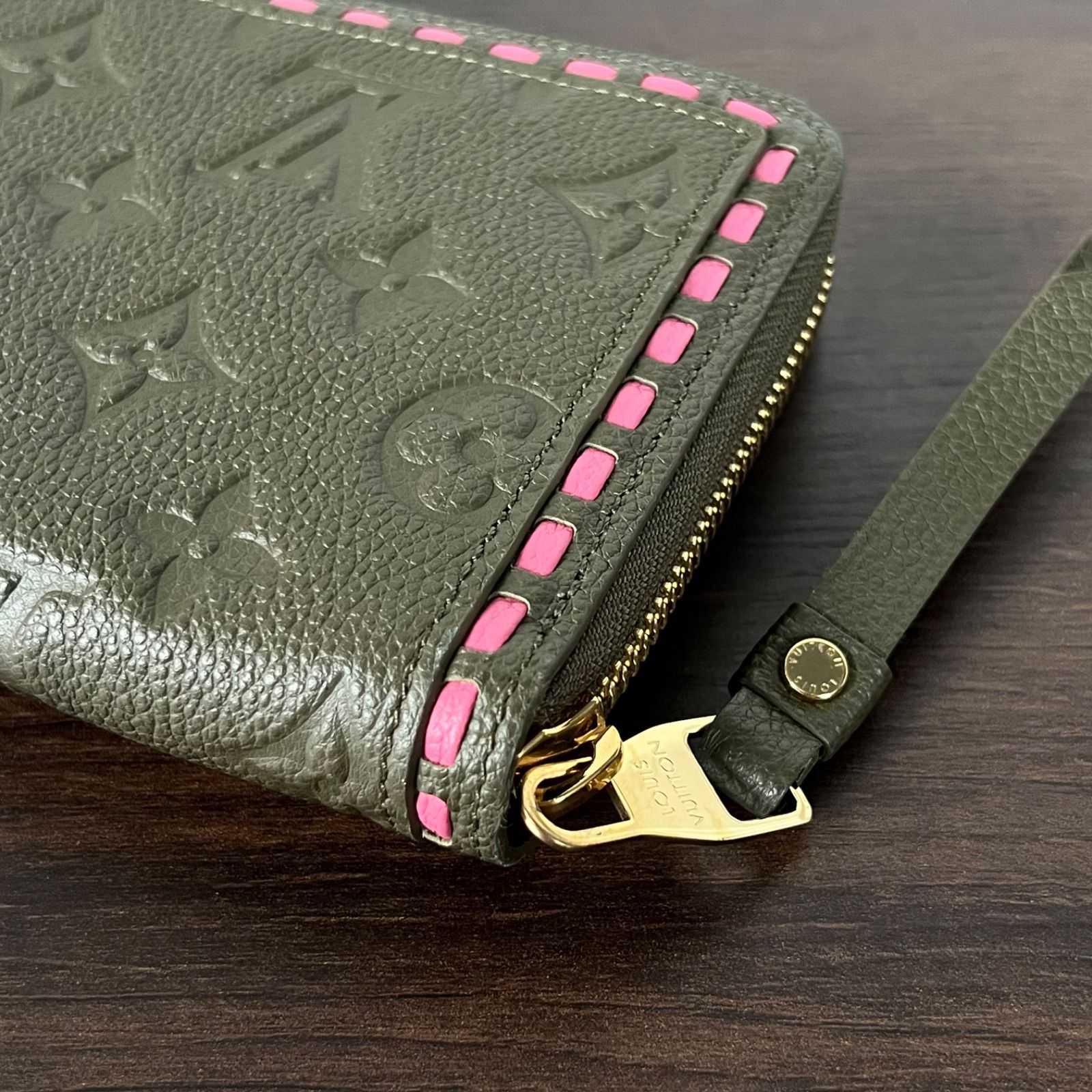 LOUIS VUITTON