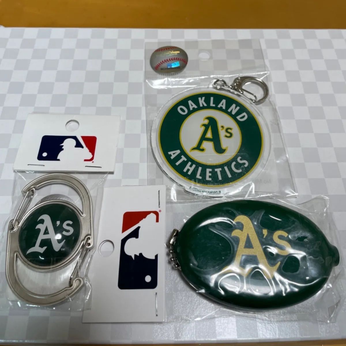 新品・未開封☆MLB「A's」ロゴ コインケース - 小物