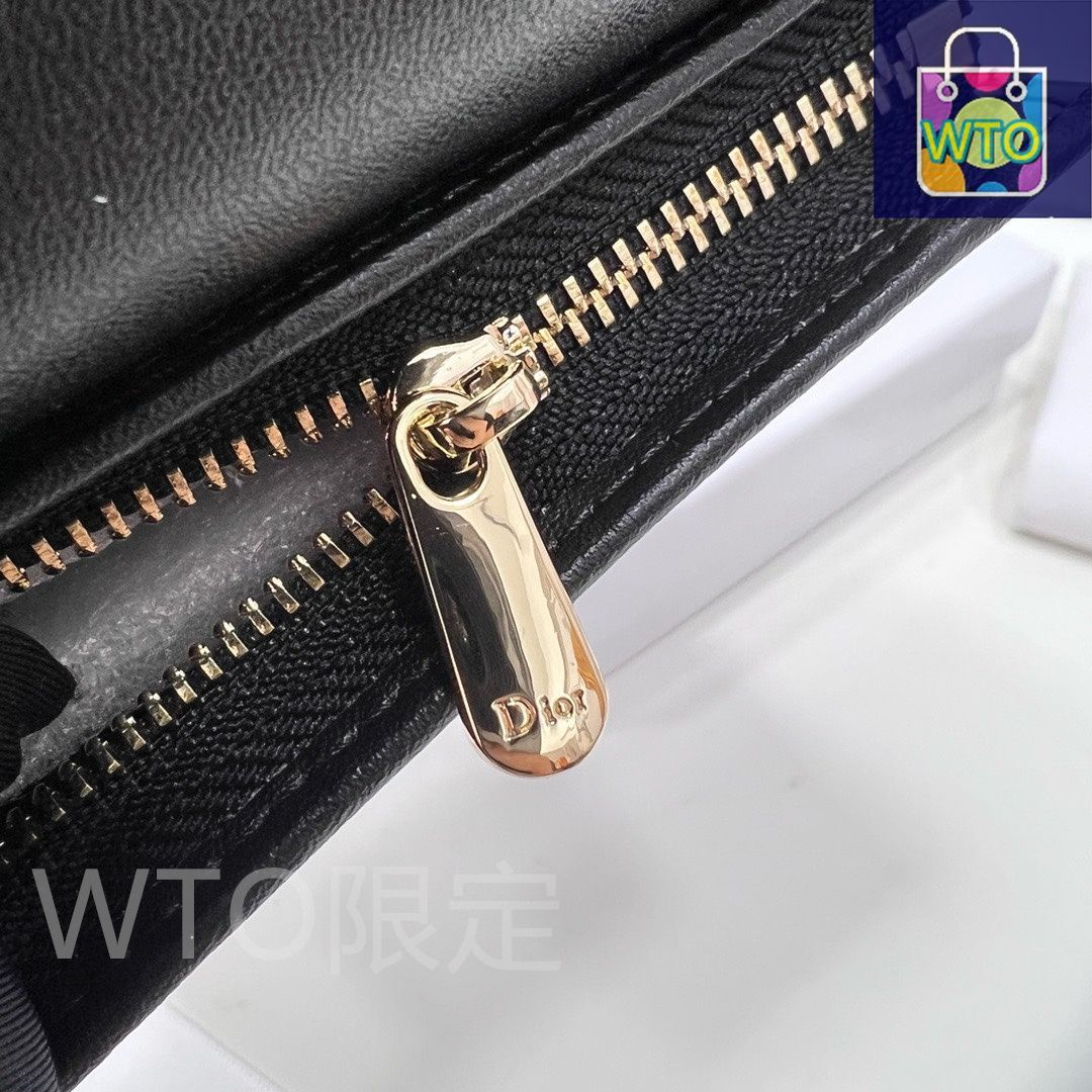 Dior♡日本限定♡ミニウォレット 本日限定】?Dior ミニ Lady Dior ウォレット 2387 ? 高級子羊革