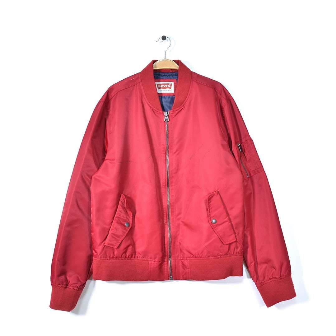 Levi's リーバイス ボンバージャケット　MA-1 ブルゾン リーバイス MA-1型 ボンバージャケット 赤 レッド ブルゾン