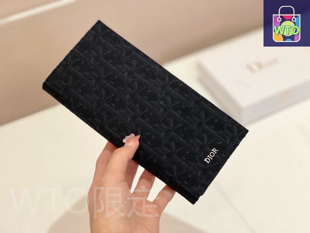 Diorウォレット/財布、クレジットカードスロットと収納紙幣