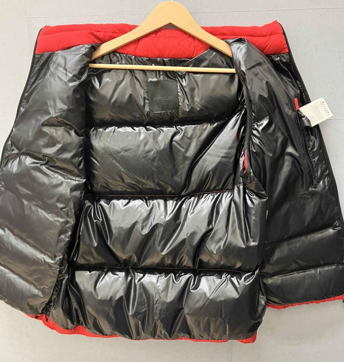 MONCLER モンクレール H20911A00110 AWAK RED 赤 ダウンベスト サイズ3  